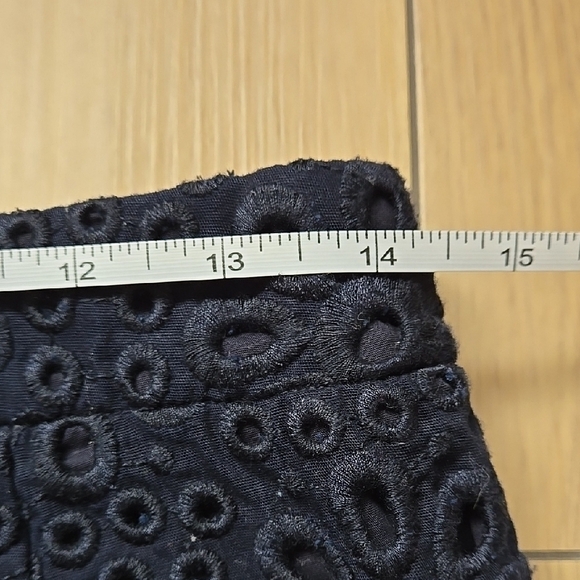 J.Crew Navy Floral Eyelet Embroidered No.2 Pencil Skirt Sz 4 - Picture 7 of 8